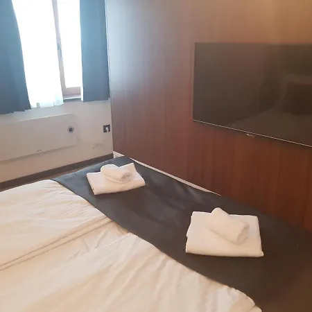 Family Apartmans Harry- Apartmans Of The & Zoned, - Special Benefit, Children Up To 13 Years Of Age Accompanied By Two Adults For Free-parking-breakfast-pool&spa Aparthotel Kopaonik