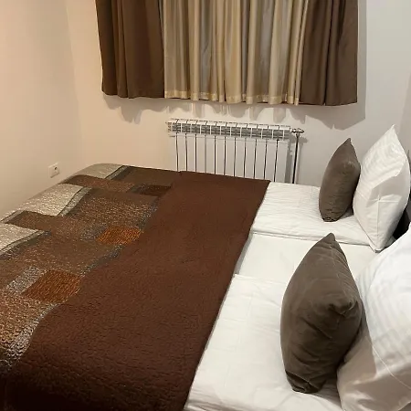 Aparthotel Family Apartmans Harry- Apartmans Of The & Zoned, - Special Benefit, Children Up To 13 Years Of Age Accompanied By Two Adults For Free-parking-breakfast-pool&spa 4*