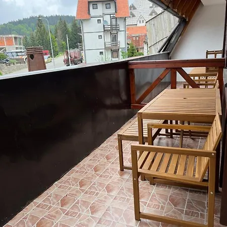 Family Apartmans Harry- Apartmans Of The & Zoned, - Special Benefit, Children Up To 13 Years Of Age Accompanied By Two Adults For Free-parking-breakfast-pool&spa 4* Kopaonik