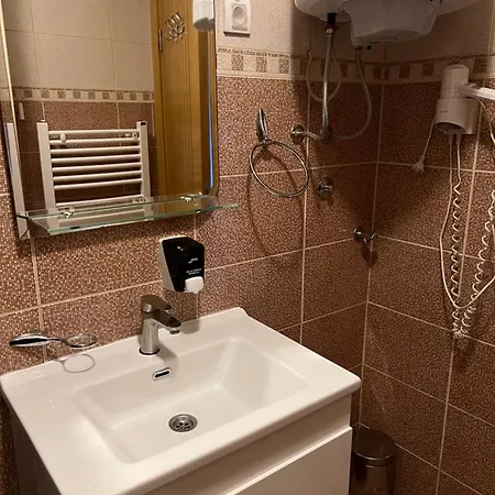 Family Apartmans Harry- Apartmans Of The & Zoned, - Special Benefit, Children Up To 13 Years Of Age Accompanied By Two Adults For Free-parking-breakfast-pool&spa Aparthotel 4*