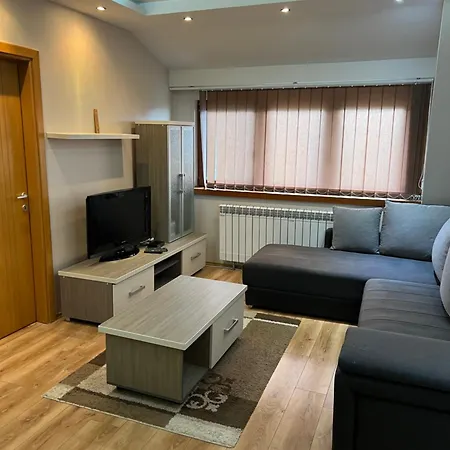 Family Apartmans Harry- Apartmans Of The & Zoned, - Special Benefit, Children Up To 13 Years Of Age Accompanied By Two Adults For Free-parking-breakfast-pool&spa Aparthotel Kopaonik
