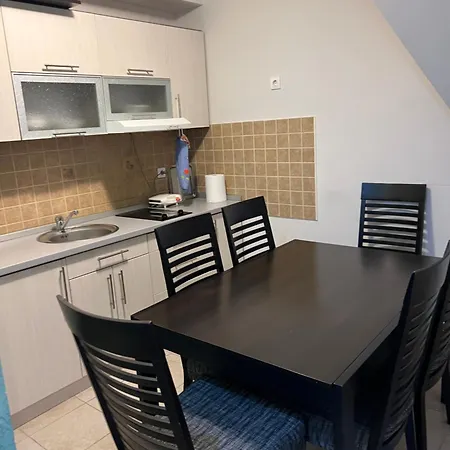 Family Apartmans Harry- Apartmans Of The & Zoned, - Special Benefit, Children Up To 13 Years Of Age Accompanied By Two Adults For Free-parking-breakfast-pool&spa Aparthotel