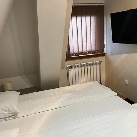 Family Apartmans Harry- Apartmans Of The & Zoned, - Special Benefit, Children Up To 13 Years Of Age Accompanied By Two Adults For Free-parking-breakfast-pool&spa 4* Kopaonik