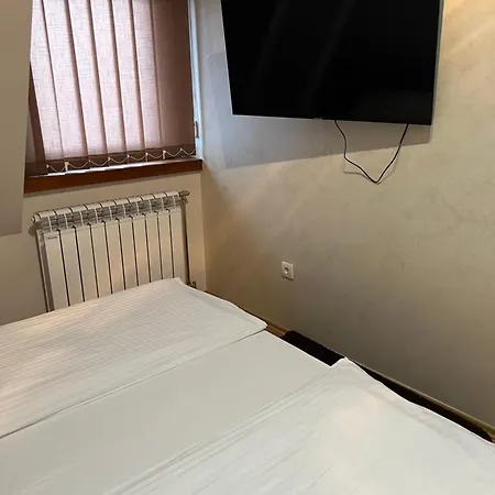 Aparthotel Family Apartmans Harry- Apartmans Of The & Zoned, - Special Benefit, Children Up To 13 Years Of Age Accompanied By Two Adults For Free-parking-breakfast-pool&spa 4*